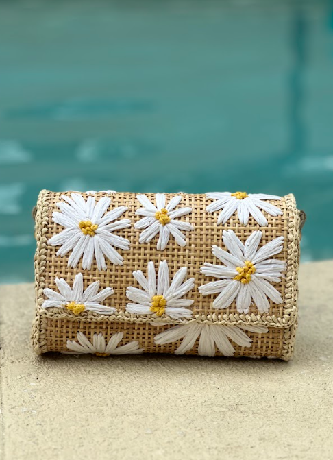 LE MARGUERITE WHITE CLUTCH BAG